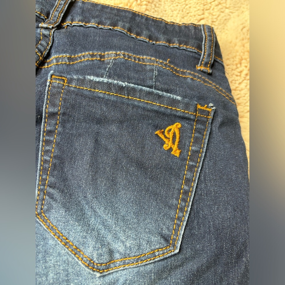 Jeans - Picture 5 of 6